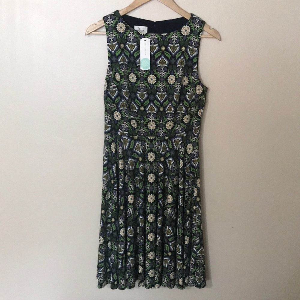NEW DM Collection Whitt‎ Jersey Dress. Size 8